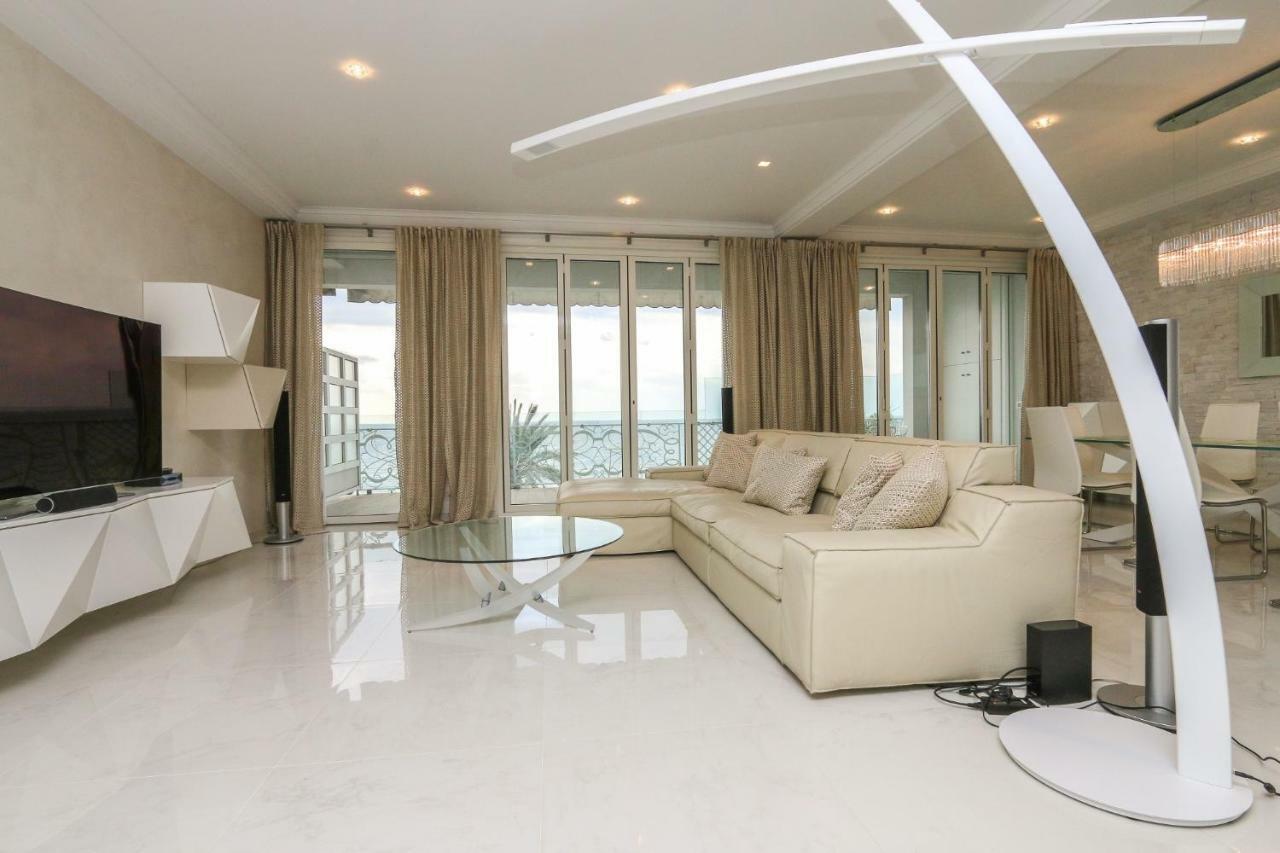 Seafront Modern Apartment Ницца Экстерьер фото